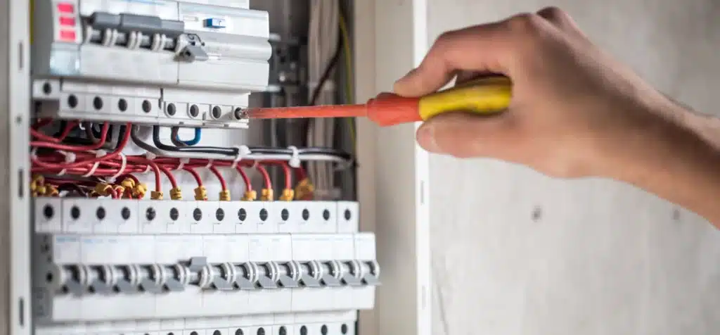 Entreprise d’électricité ACTI + en rénovation intérieure à Aix-les-Bains